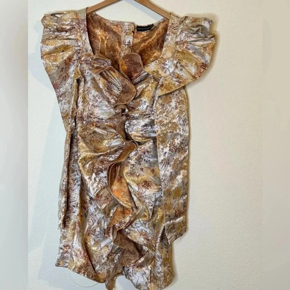 PrettyLittleThing Champagne Jacquard Floral Ruffle  Long Sleeve Bodycon Dress - Picture 1 of 9